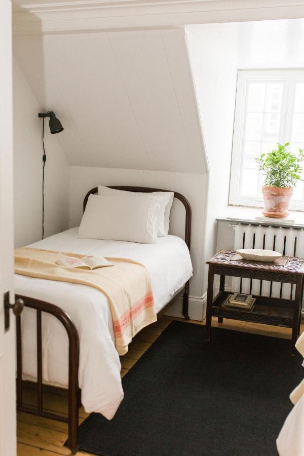 Le Vieux Presbytere Saint-Vallier Kültér fotó